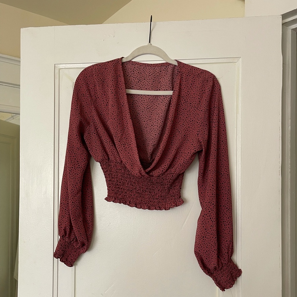 Low cut crop top